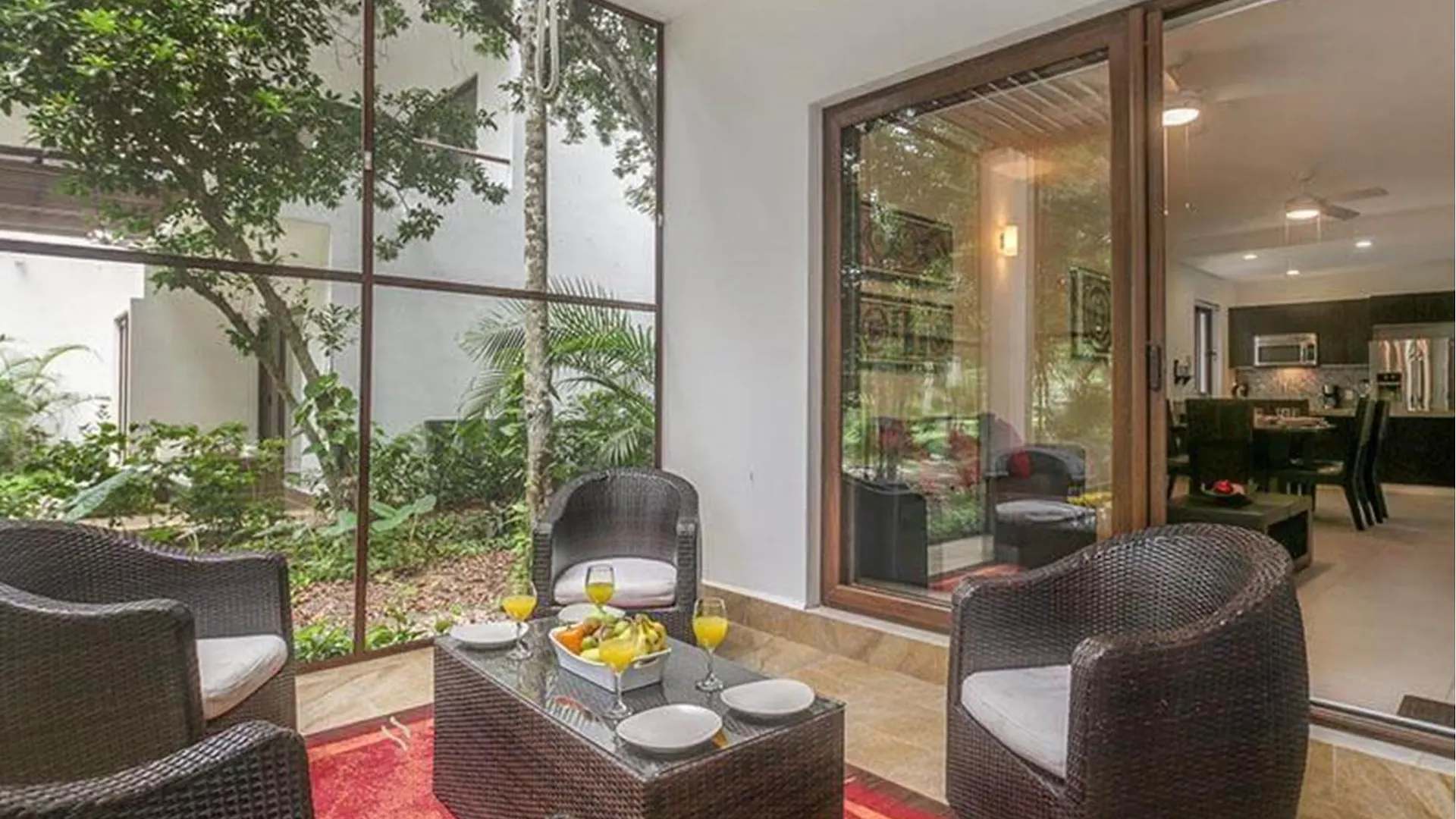 Hira G1 Condo Terrace Screened By Gate48 艾库玛尔